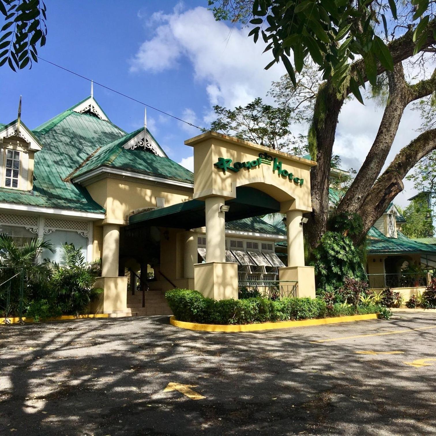 The Royal Hotel San Fernando Exterior photo